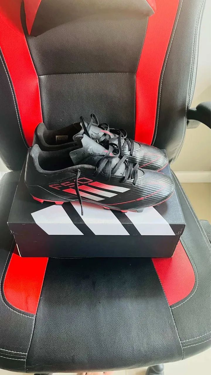 Chuteira f50 adidas tamanho 42  - Foto 4