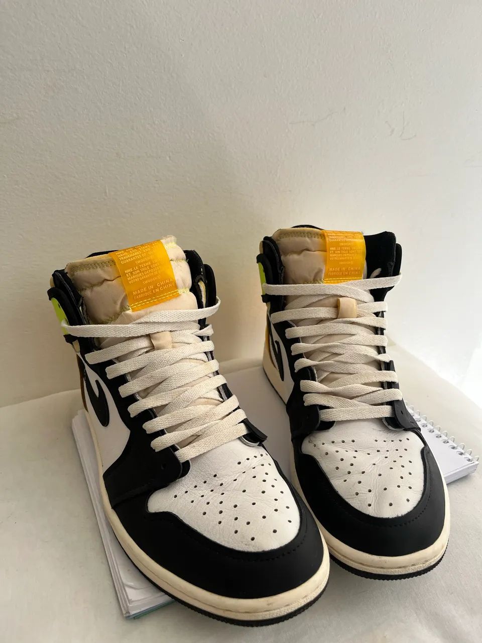NIKE AIR JORDAN 1 RETRO HIGH OG VOLT 箱無し JORDAN 1 RETRO HIGH OG “Volt” - Corre de Rua