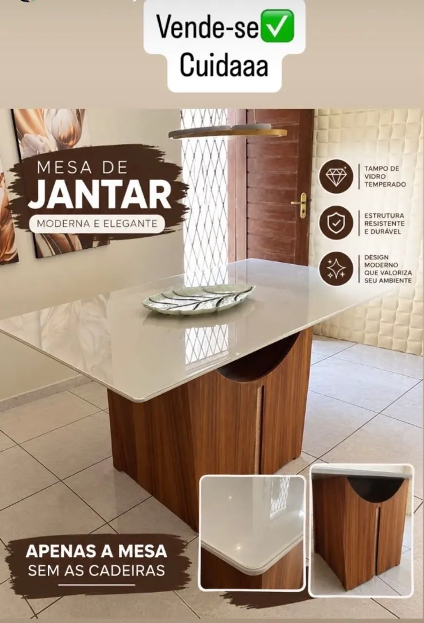 Mesa de jantar sem cadeiras