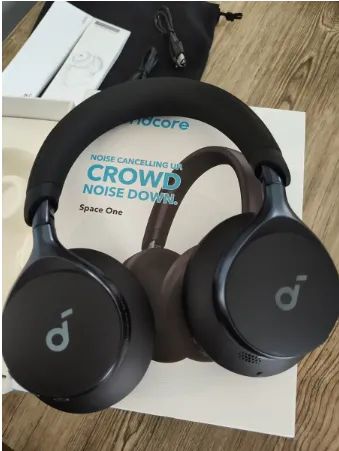 Fone Anker Soundcore Space One - Fones de Ouvido - Praia de