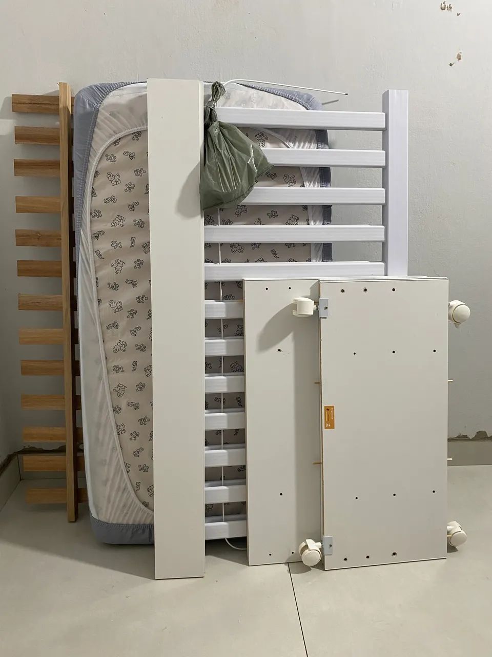 Excelente Berço Americano, Marca Multimoveis, Mini Cama - Foto 2