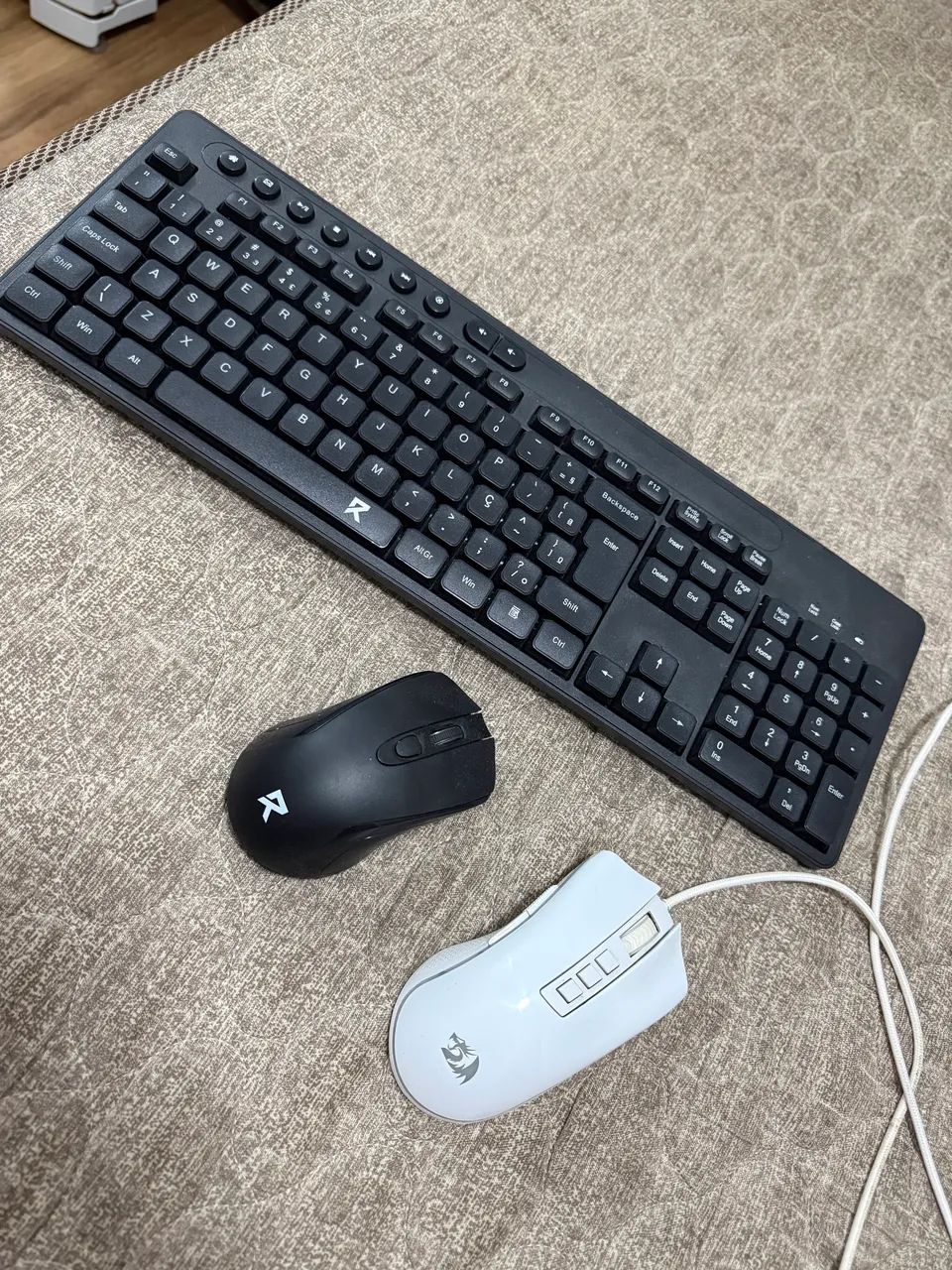 VENDO PC + PERIFÉRICOS - Foto 3