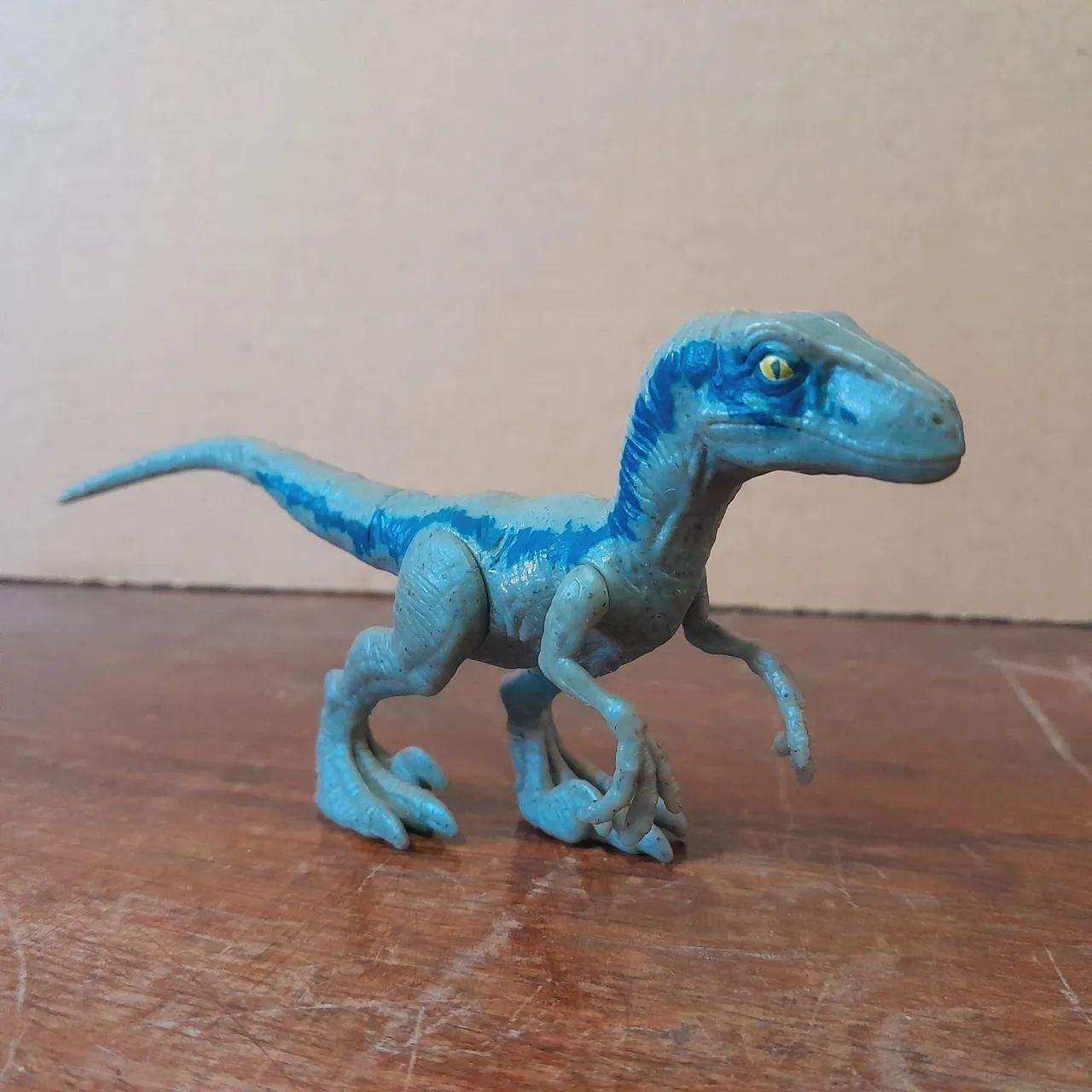 Mini Velociraptor Blue Jurassic world  - Foto 2
