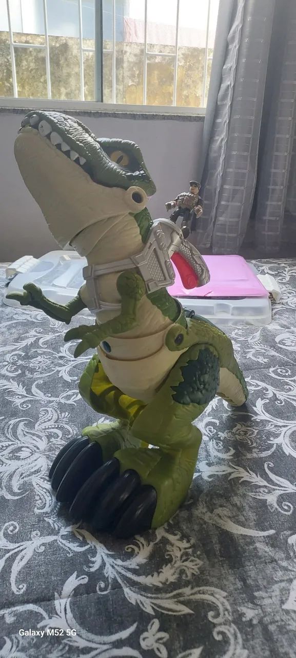 Imaginex dinossauro gigante mega mordida + pack Claire & Girosfera - Foto 4