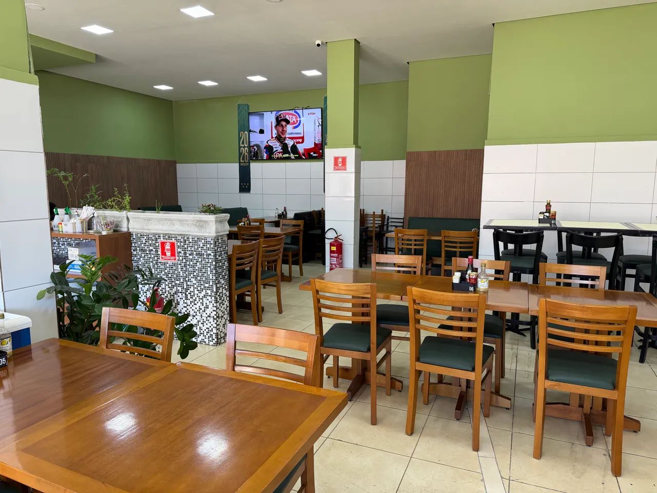 Vendo ponto comercial - Restaurante e Pizzaria em Avenida movimentada - Foto 3