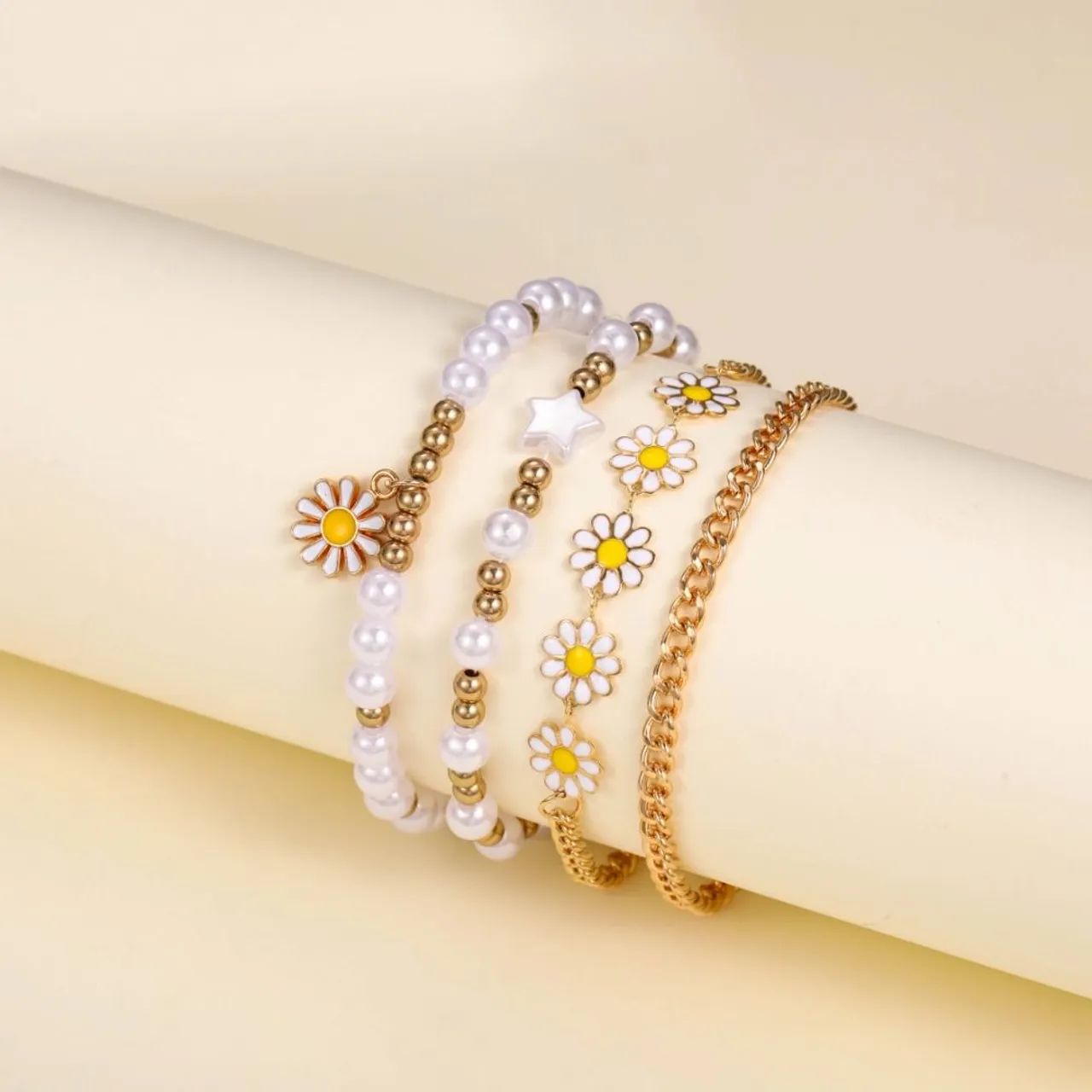 Combo Relógio Feminino Branco + 4 Pulseiras Casual - Beleza e Estilo com Pérolas  - Foto 5