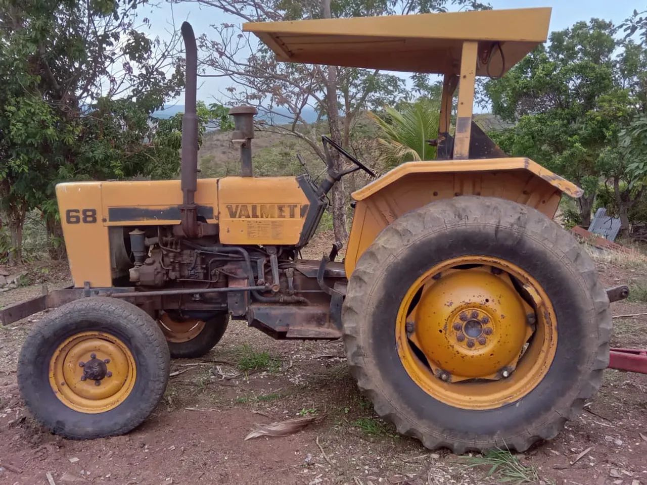 02 Trator valmet 68