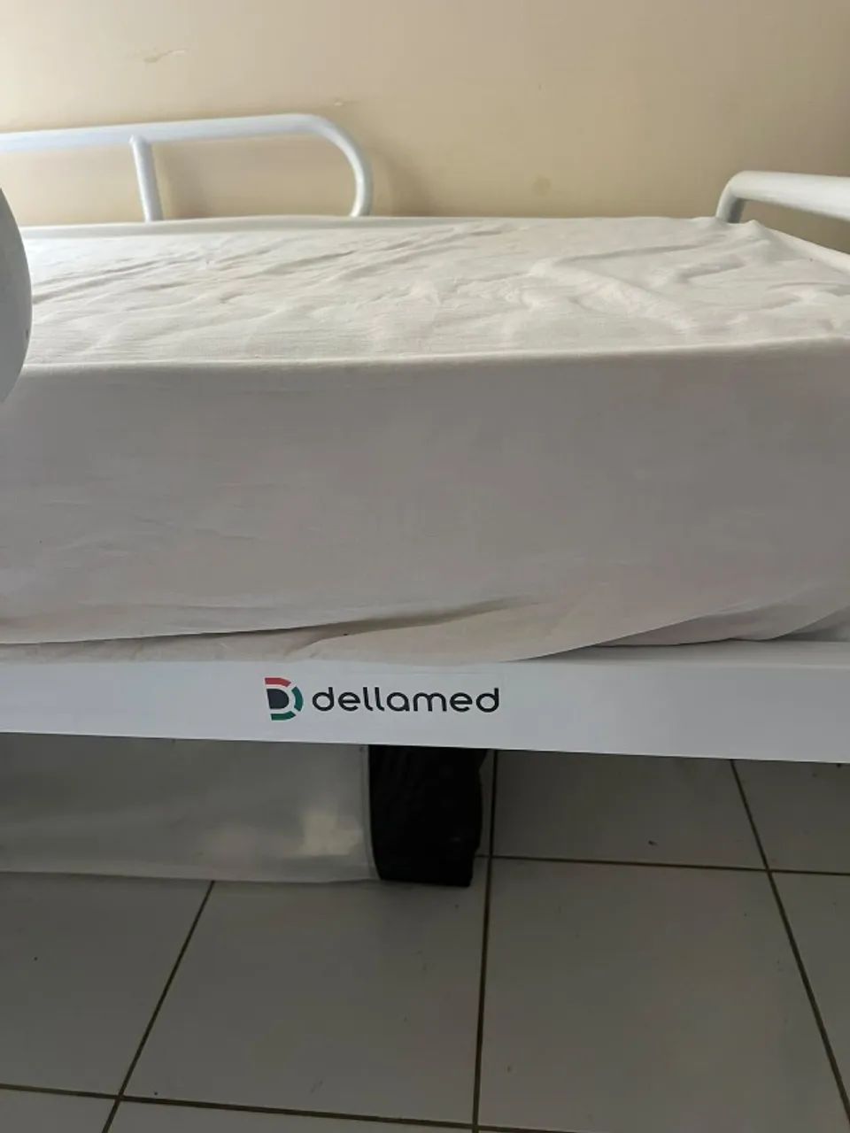 Cama Hospitalar Dellamed DX2 2 Movimentos + Colchão - Foto 2