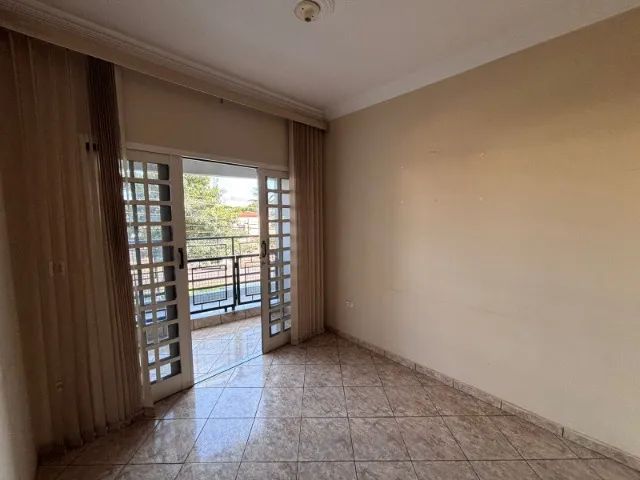  Apartamento com 3 Quartos, 130 m² no Parque Residencial Tuiuti - Maringá/PR - Foto 3