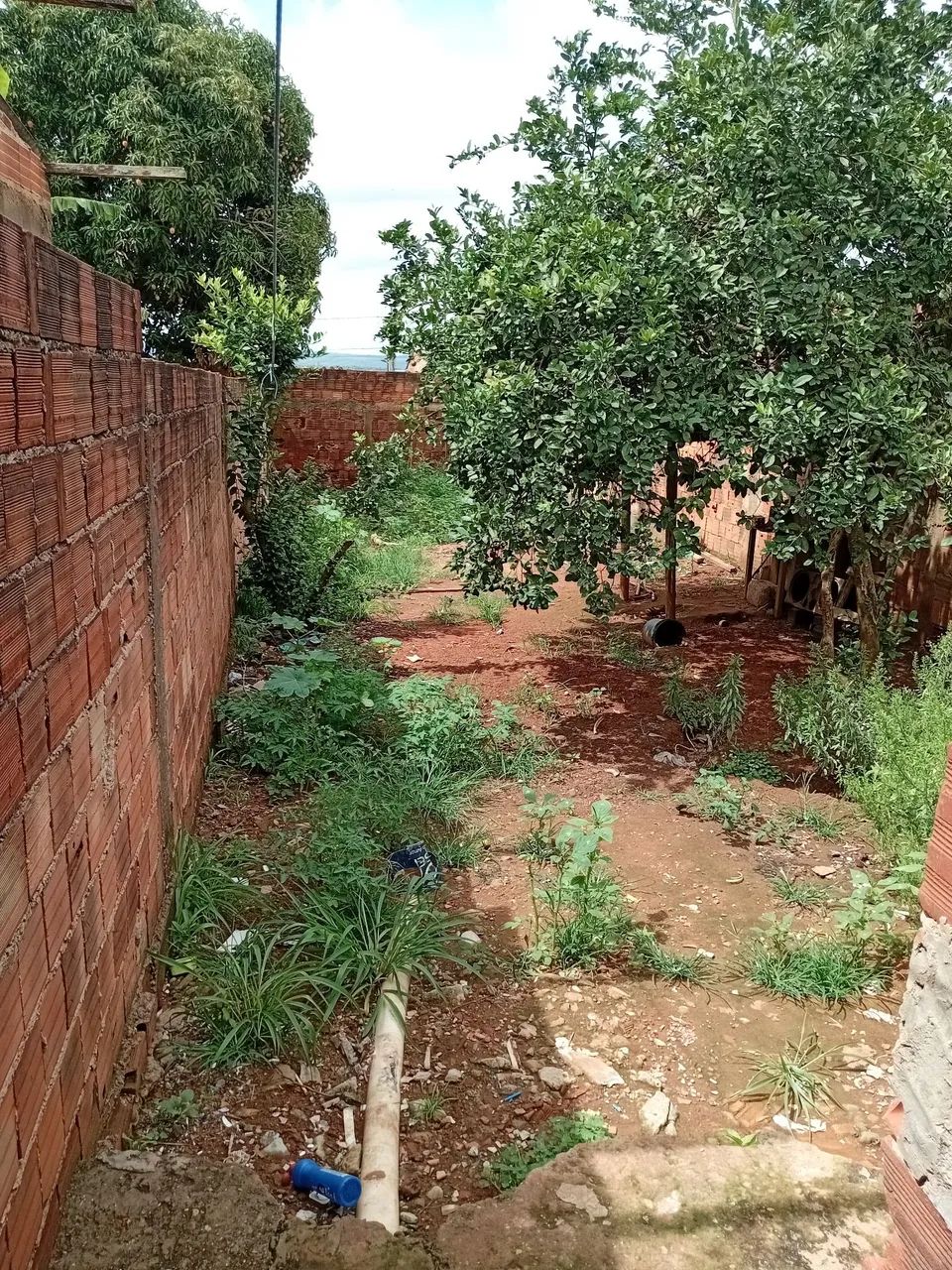 Vendo ou troco casa em águas lindas  - Foto 5
