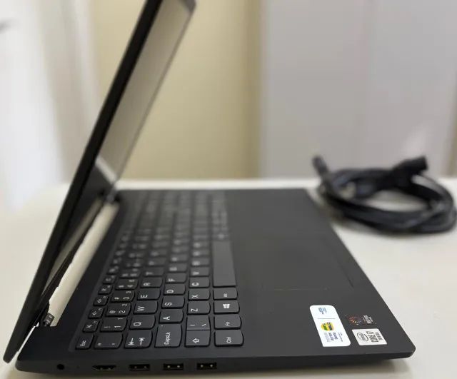 Notebook Lenovo IdeaPad Modelo: S145 - Foto 3