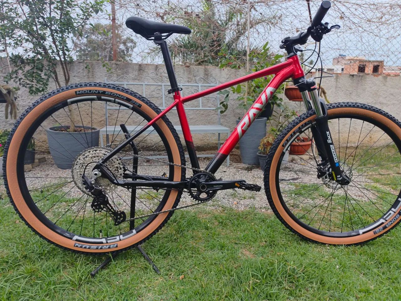 Promoção Bicicleta Rava Cave / kit Deore/ suspensão Ssntour. ( Nova) - Foto 2