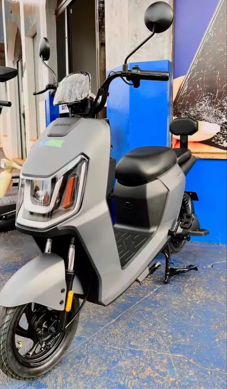 Moto elétrica lacrada na caixa!!!