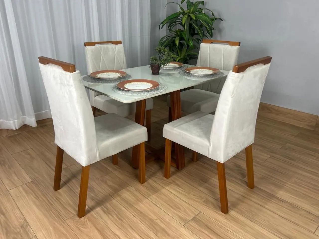 Mesa de Jantar 120x80 com 4 Lugares Veludo Bege 