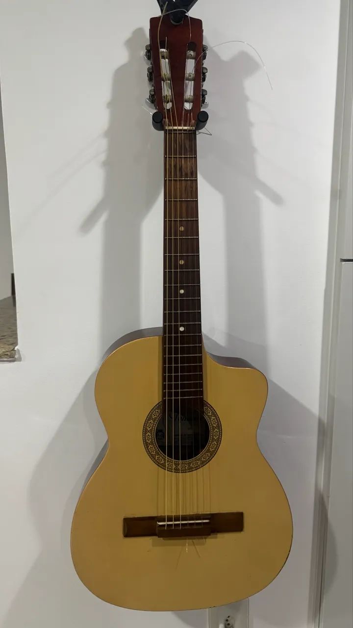Violão nylon tonante 