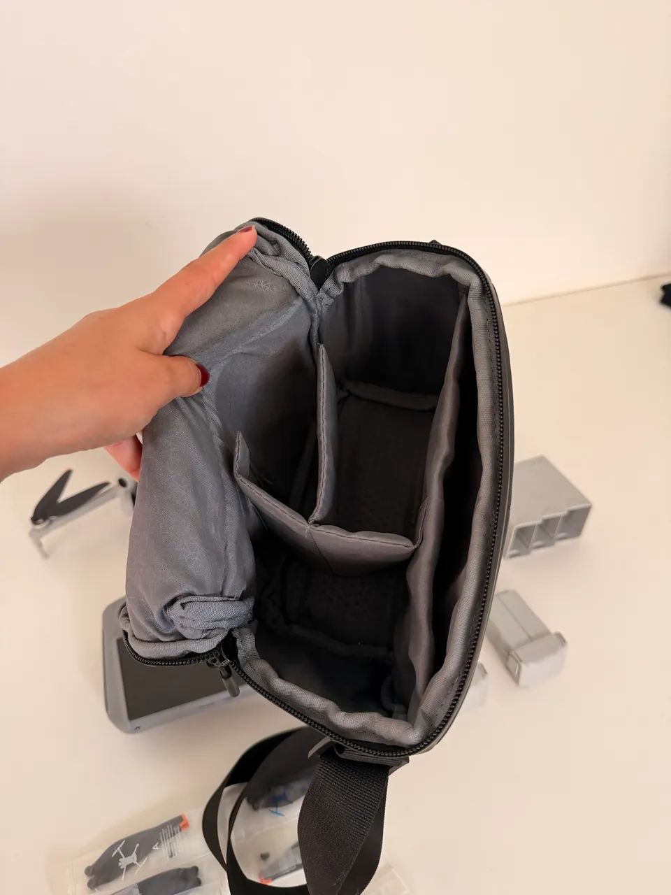 DJI MINI 4 PRO FLY MORE COMBO - SEMI NOVO - Foto 5