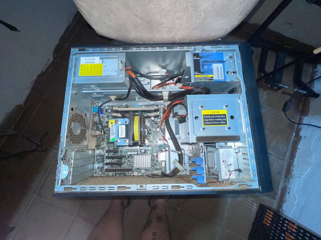 Servidor HPE ML110 Gen7 | Xeon 1220 - Foto 3