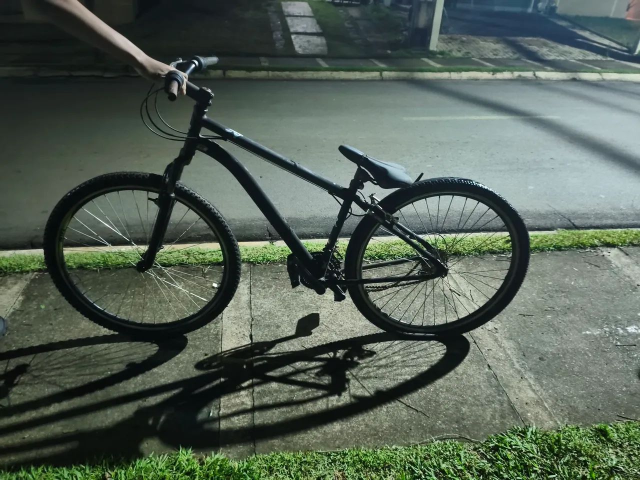 Caloi (com quadro de tubo curvado )