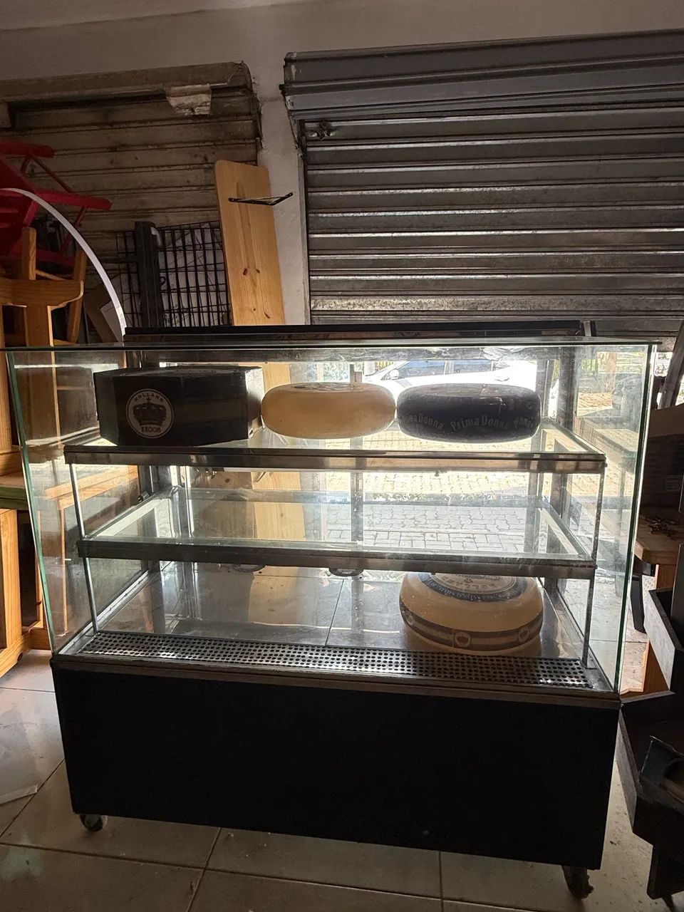 Vitrine refrigerada para doces ou queijos  - Foto 2