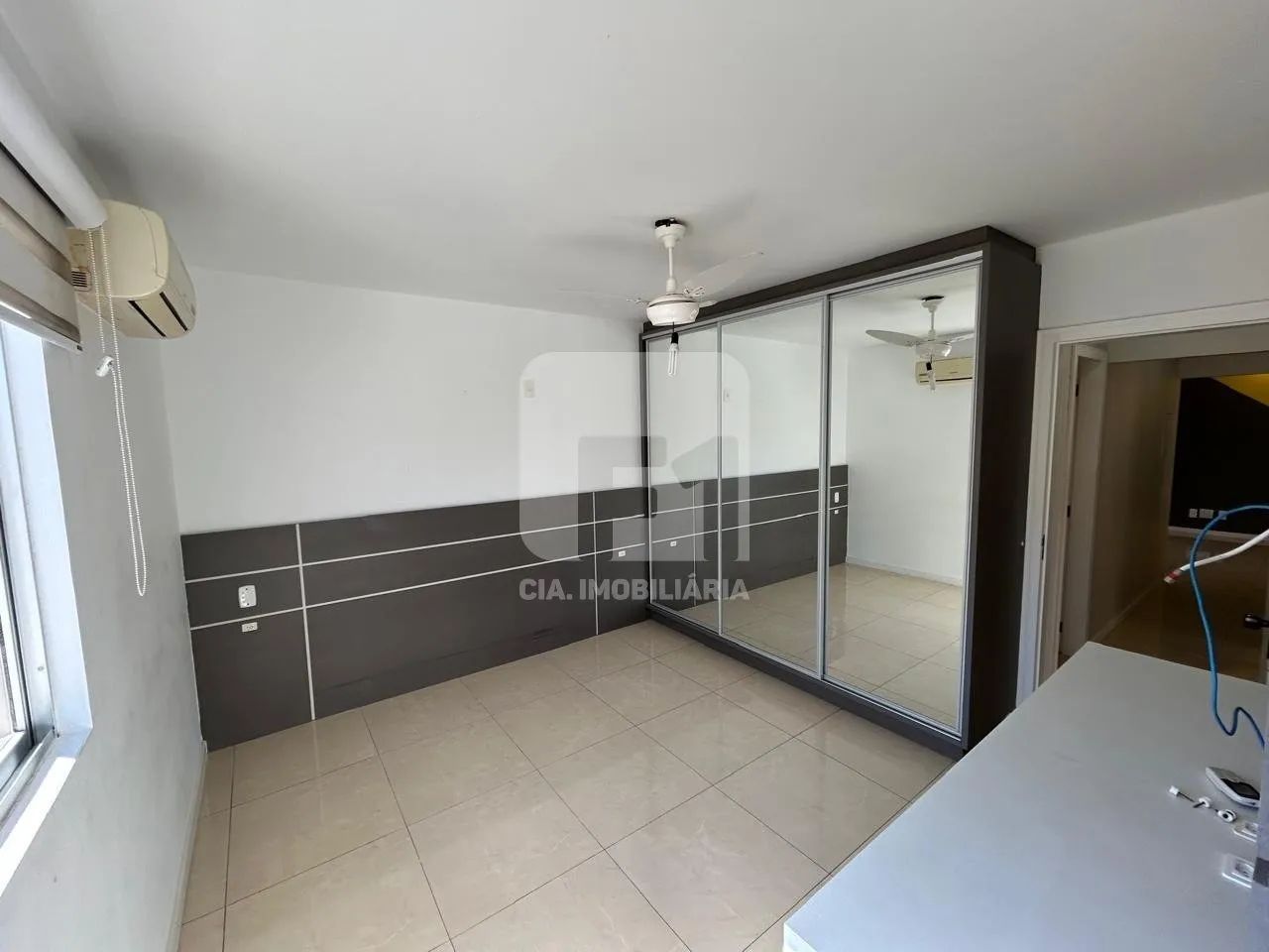 Apartamento de 3 dormitórios à venda na Carvoeira - Foto 4