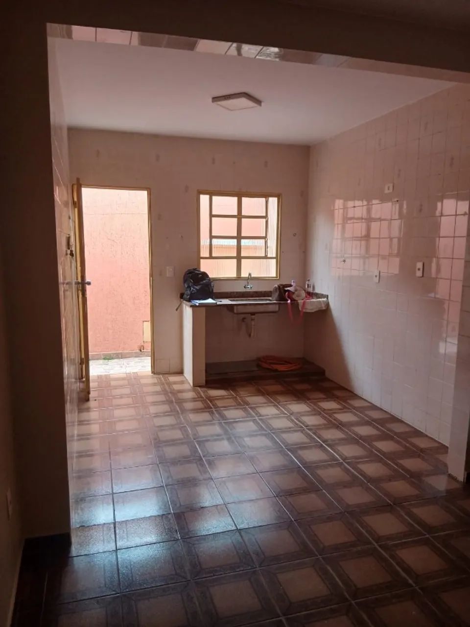 VENDO Casa Reformada Setor Leste Gama - Foto 3
