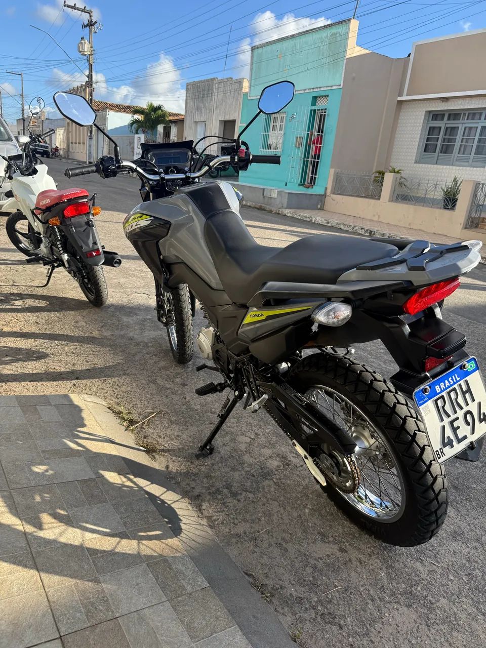 Bros 160 abs, moto extra