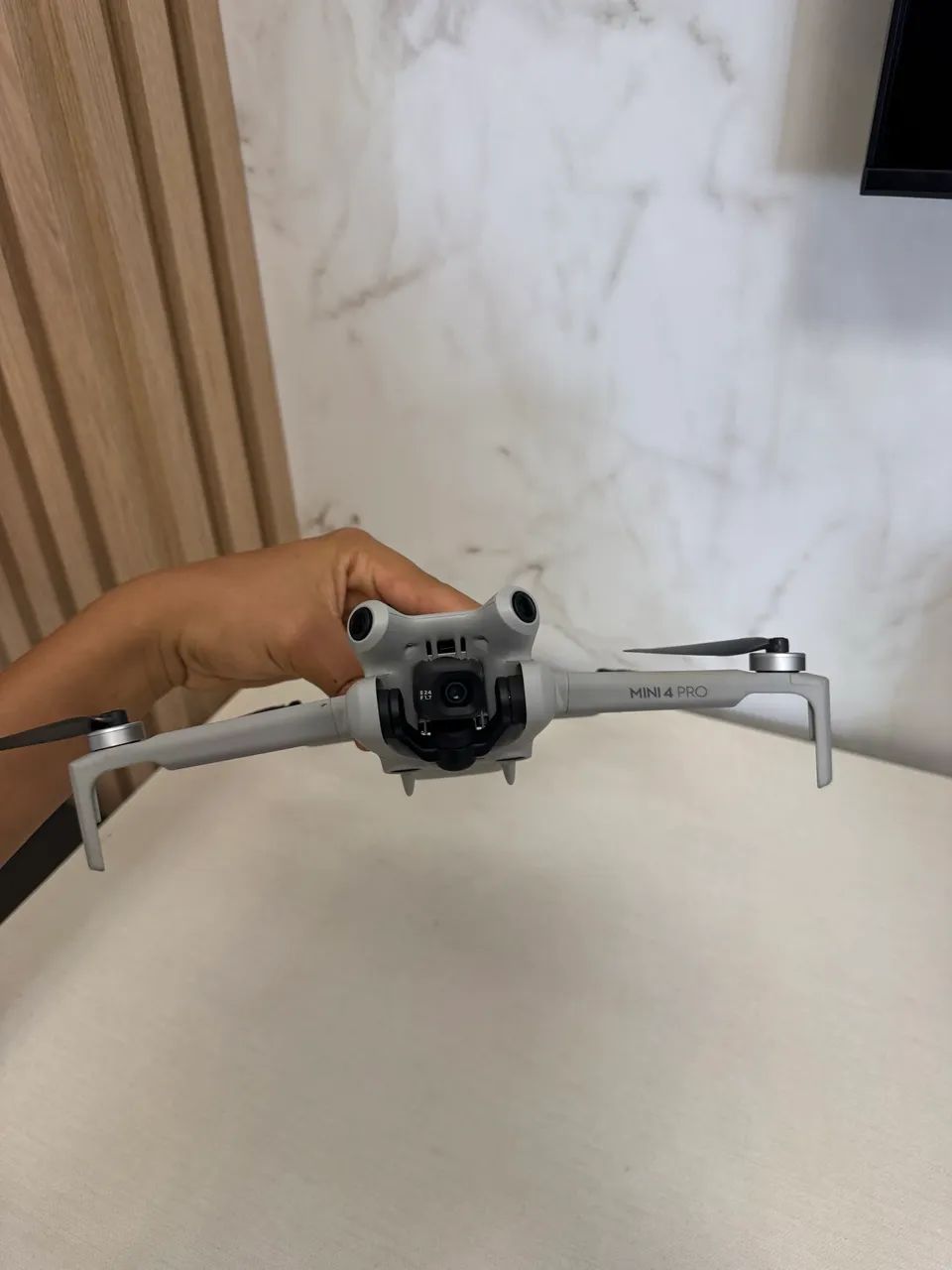 DRONE DJI MINI 4 PRO FLY MORE COMBO PLUS - Foto 2