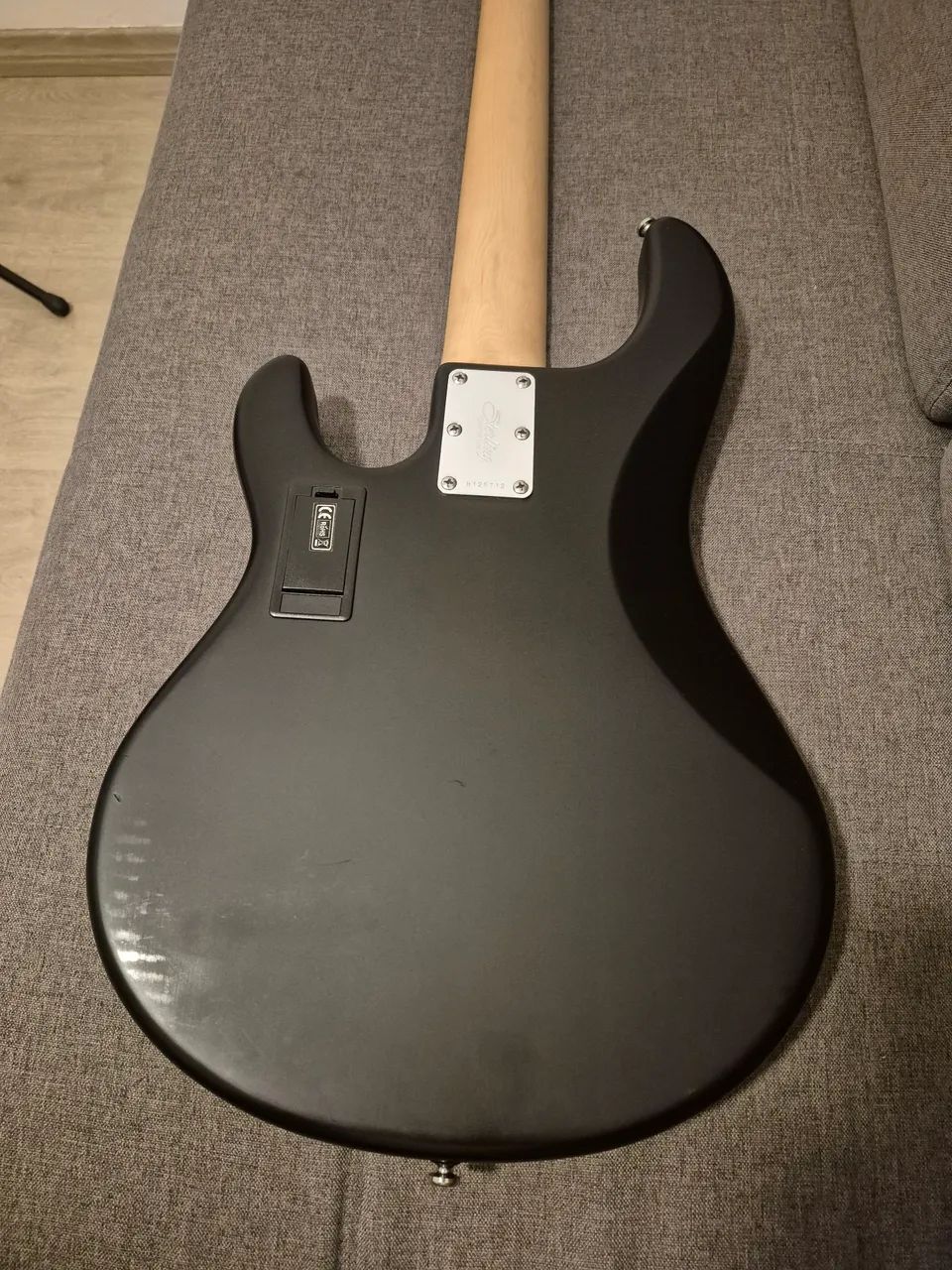 Baixo Sterling StingRay 5 Sunburst - Foto 4