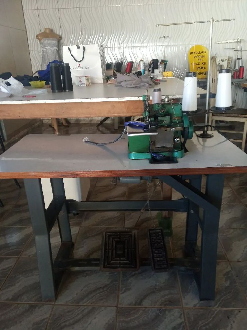 Máquina overloque semi industrial 