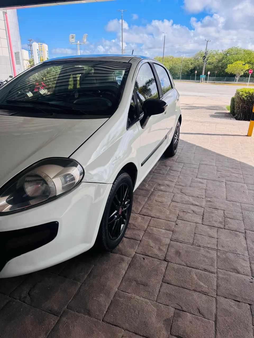 Fiat Punto Attractive 1.4 Fire Flex 8V 5P 2014 - Foto 3