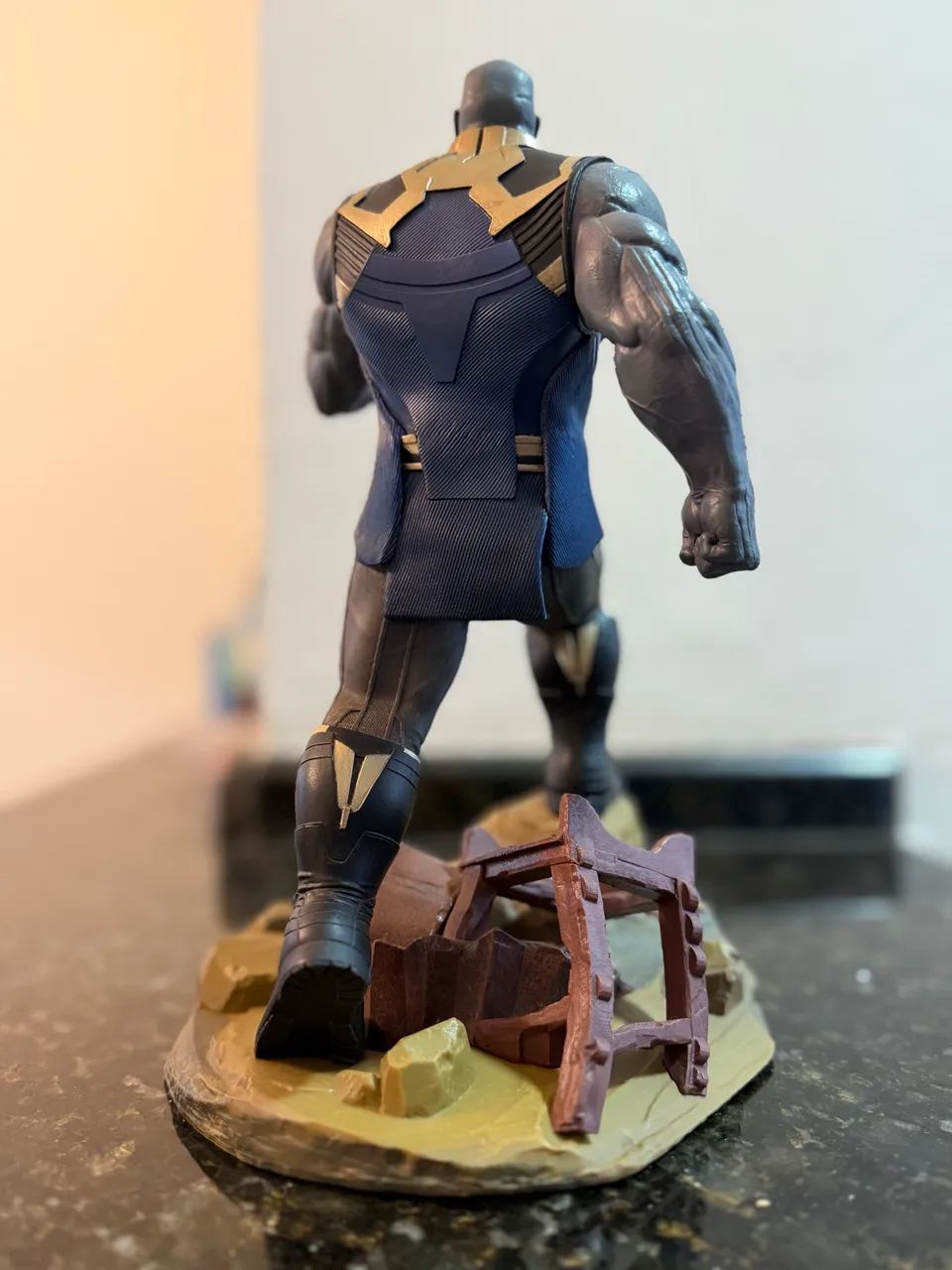 Action Figure Thanos - Acompanha Caixa Original - Foto 4