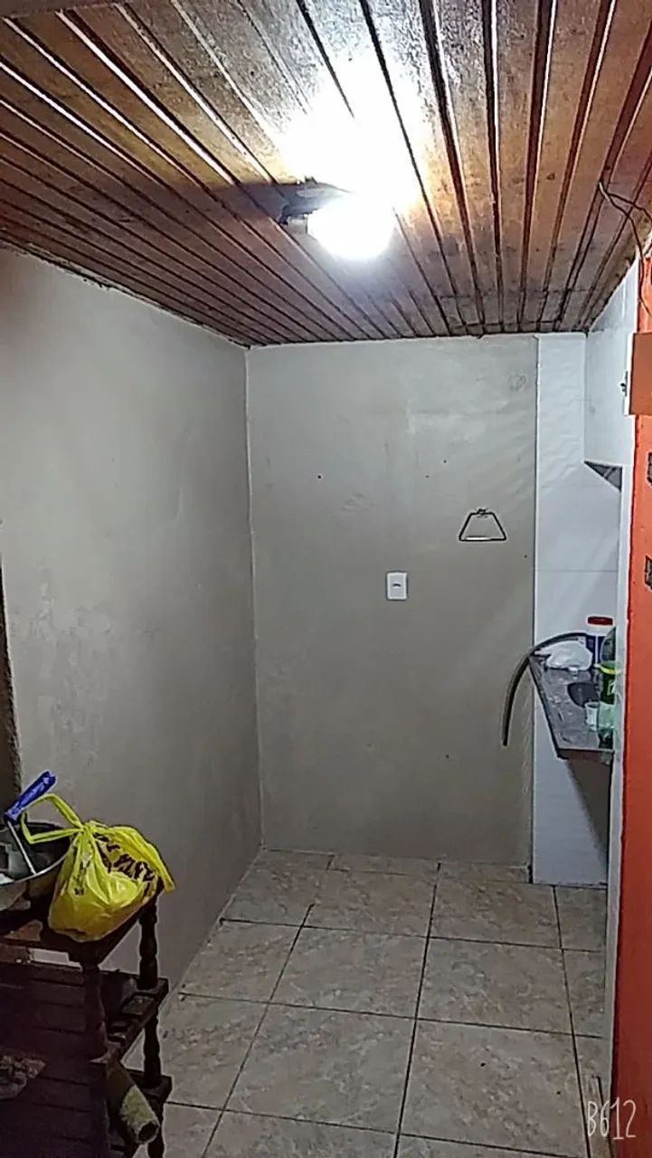Vende-se uma casa no bairro boné azul - Foto 5