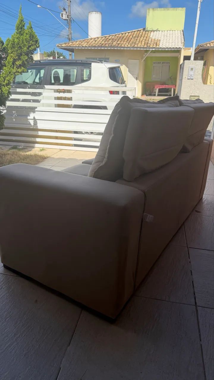 Sofá Beje retrátil 2 lugares  - Foto 4