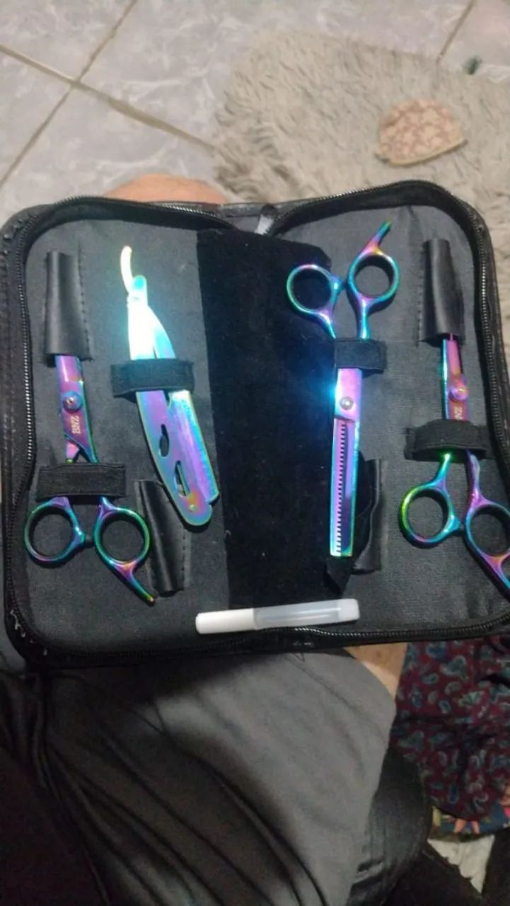 Tesouras e prancha - Foto 2