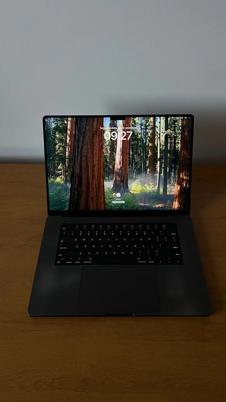 MacBook Pro 16 - M4 Max 128GB 1TB SSD - Foto 3