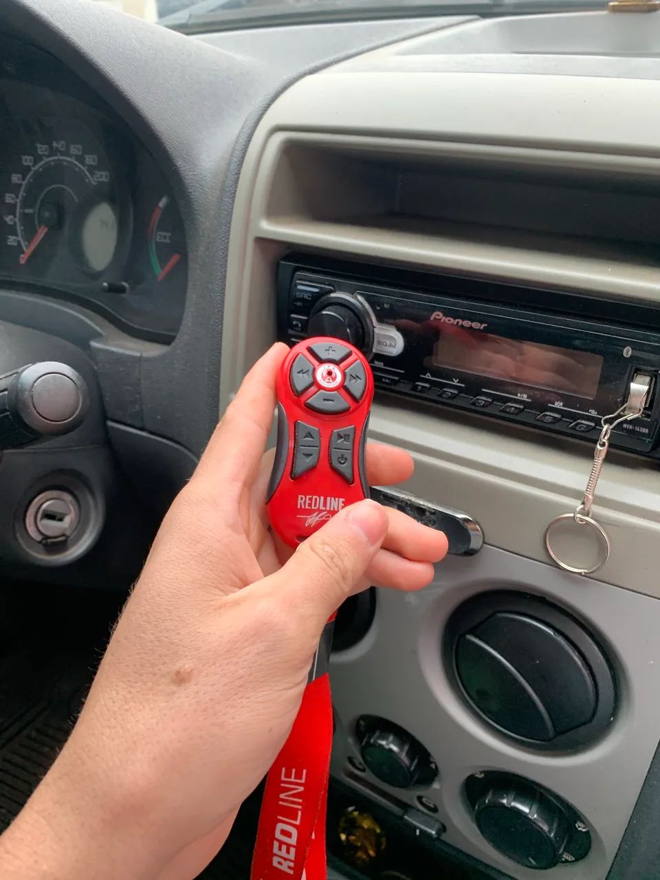 Som automotivo básico - Foto 2