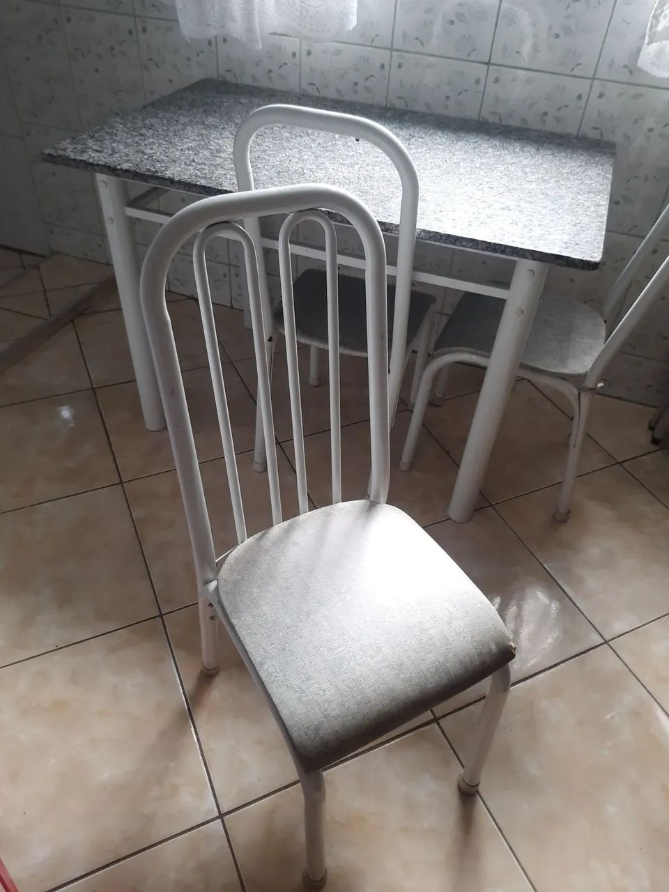 Mesa de Pedra C/ 3 cadeiras  - Foto 5