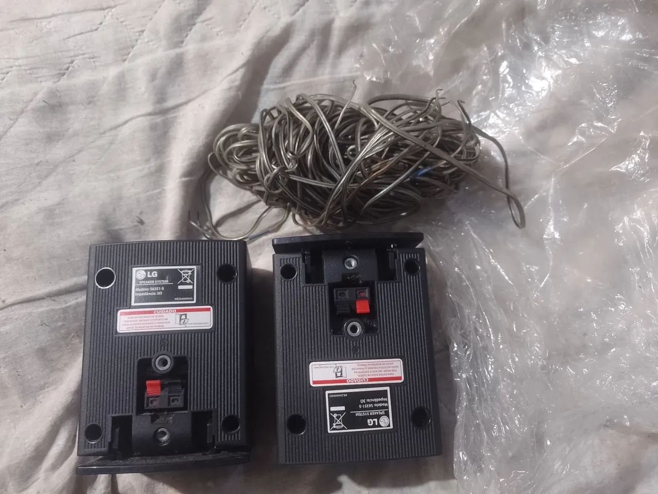  2 caixinhas de home theater novas