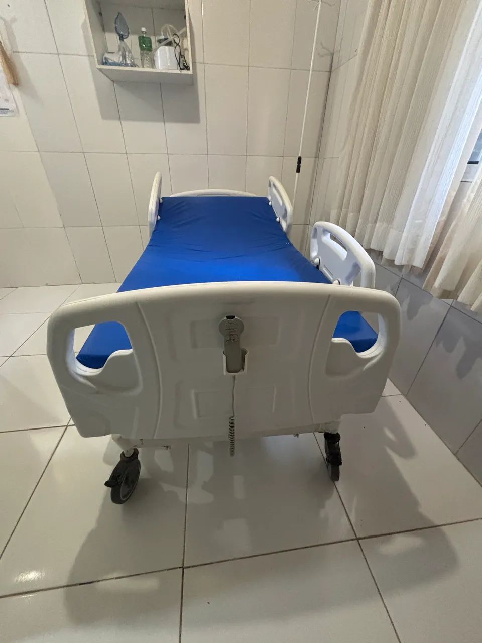 Cama de hospital Motorizada - Foto 3