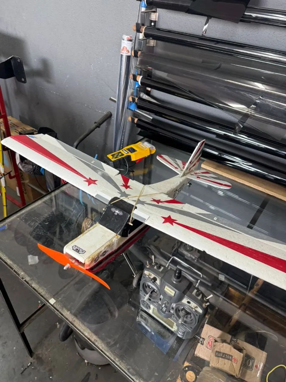 Avião aeromodelo 