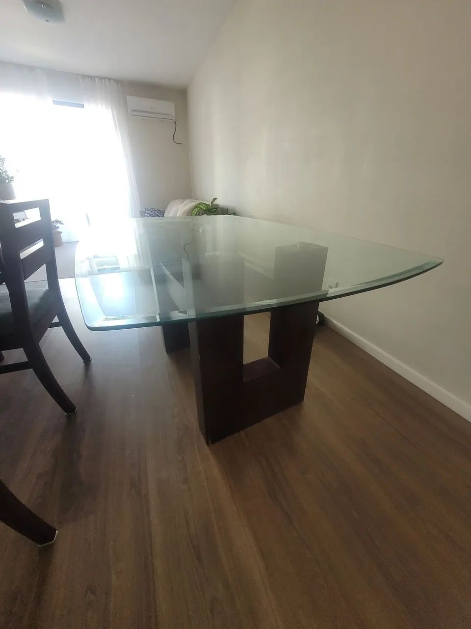 Mesa de jantar com tampo de vidro - Foto 3