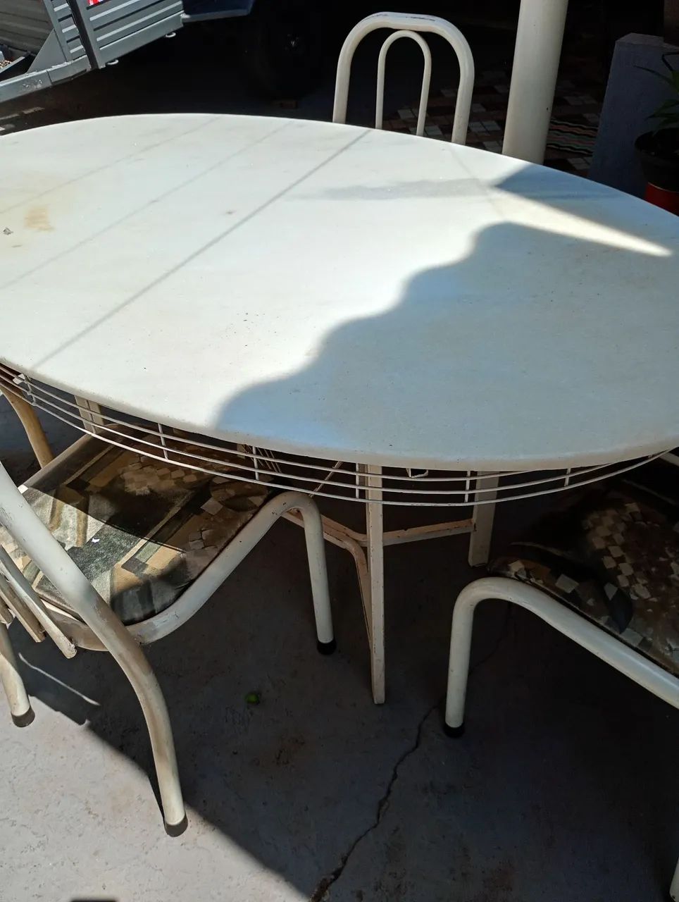 Mesa com 4 cadeiras usada conservado entrego  - Foto 3