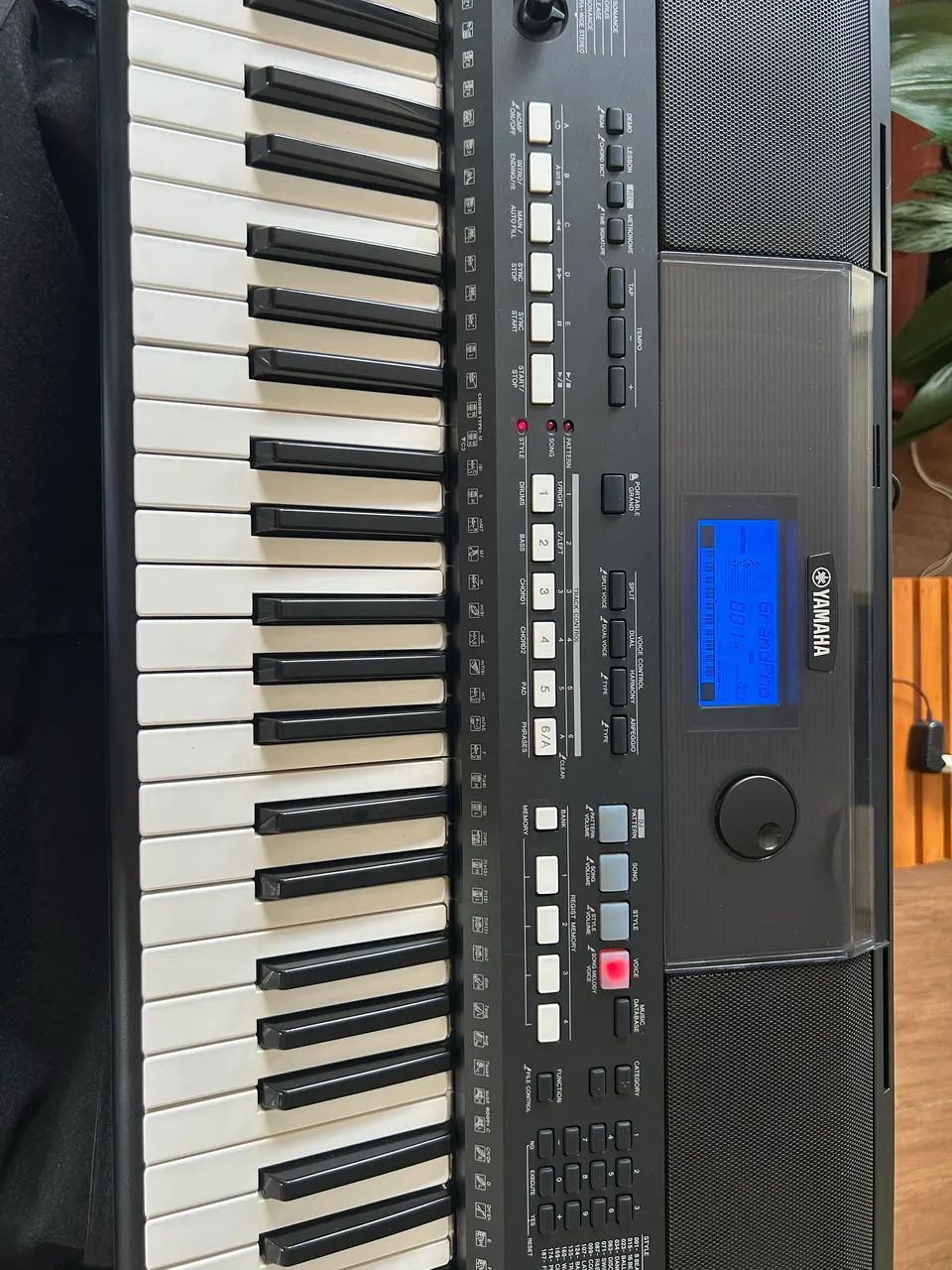 Teclado Yamaha PSR-E433 - Foto 5