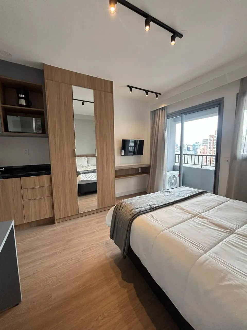 Apartamento mobiliado de 25m² para alugar na Vila Olímpia.