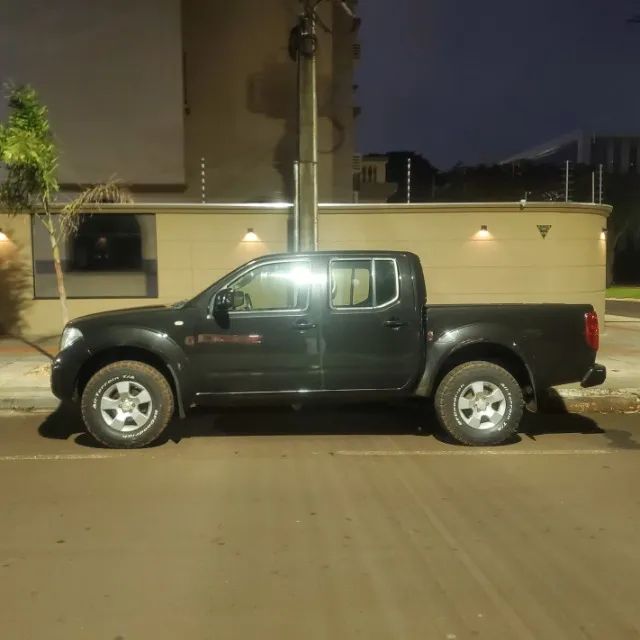 Nissan Frontier Frontier XE CD 4x2 2.5 TB Diesel 2010