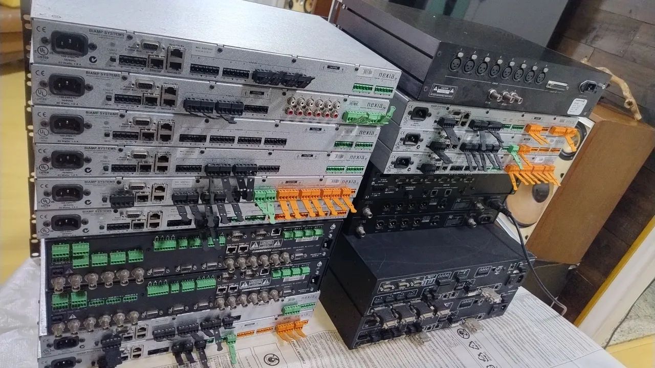 Processador de áudio e vídeo profissional biamp e outros  - Foto 3