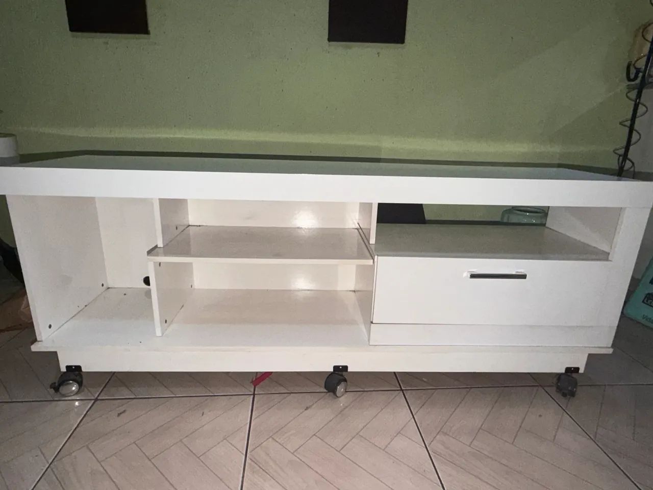 Rack branco em perfeito estado com 1.60m de comprimento!