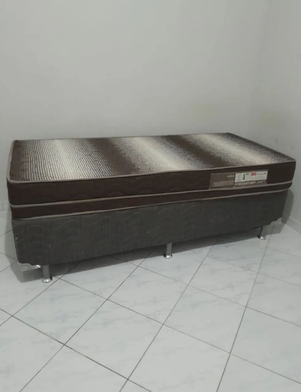 Cama Solteiro composta por base + colchão. - Foto 2