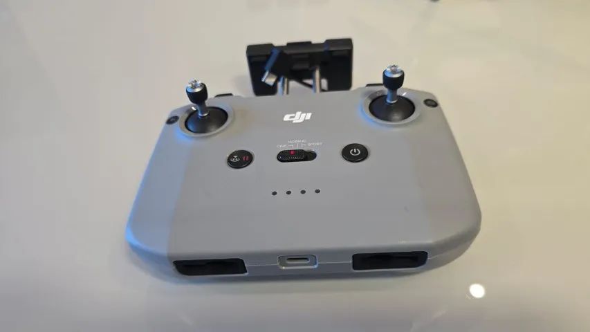 VENDO DRONE MAVIC 3 FLY MORE COMBO COMPLETO  - Foto 4