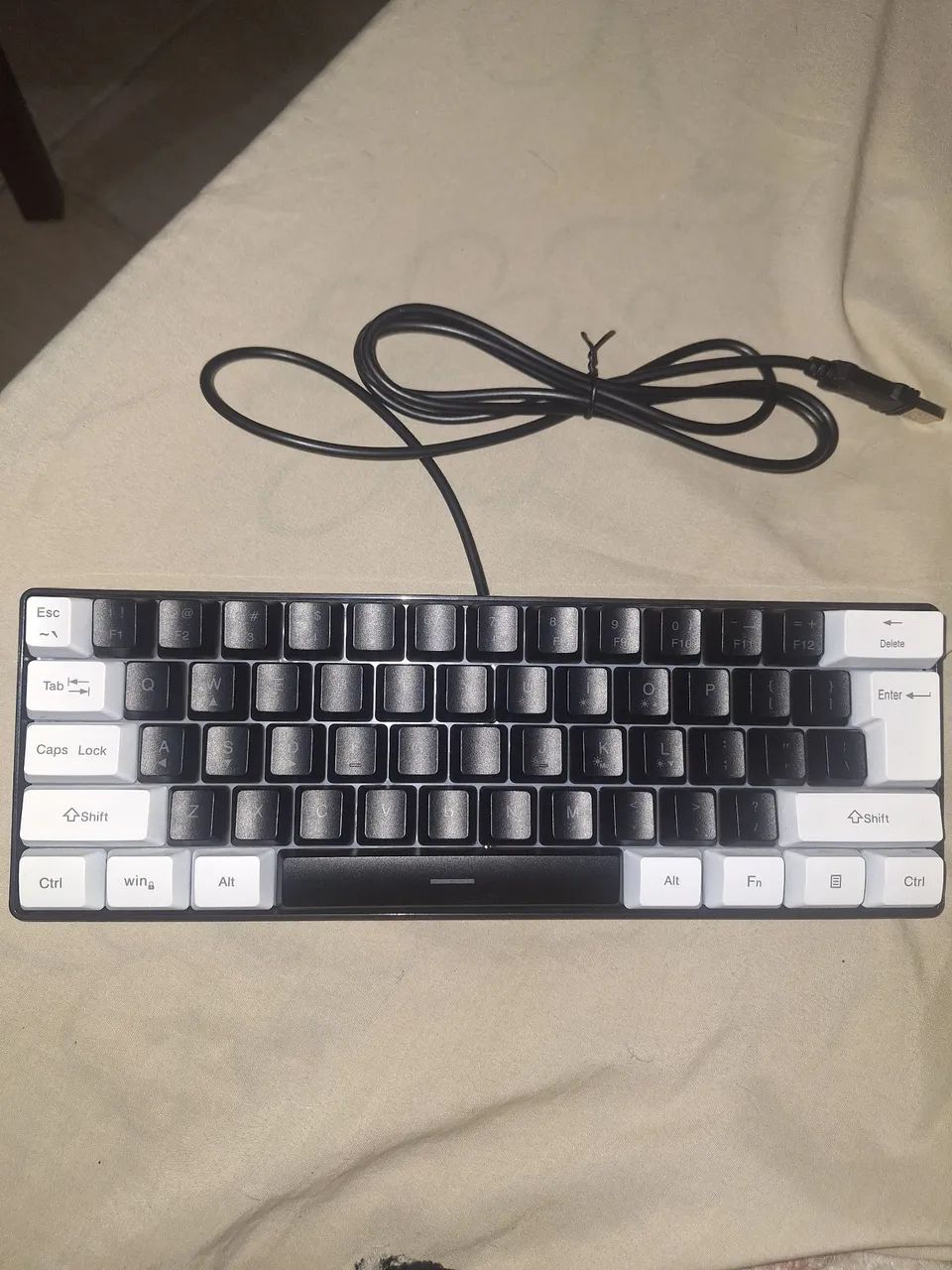 Teclado mecânico 60%